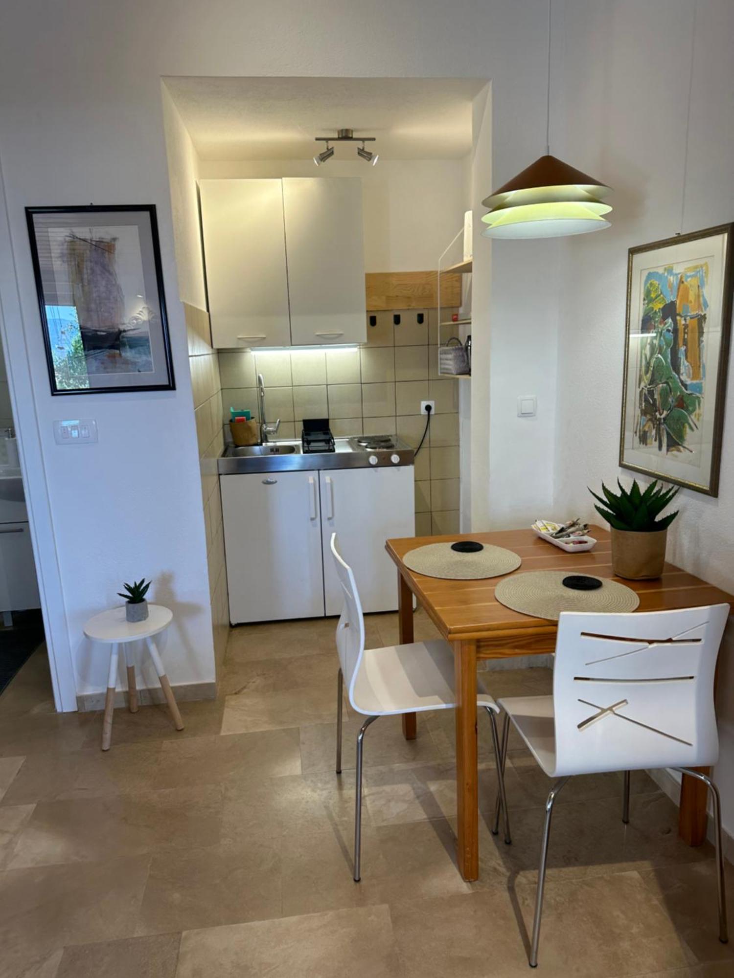 Romantic Stone- Studio Apartman Omis Exterior photo